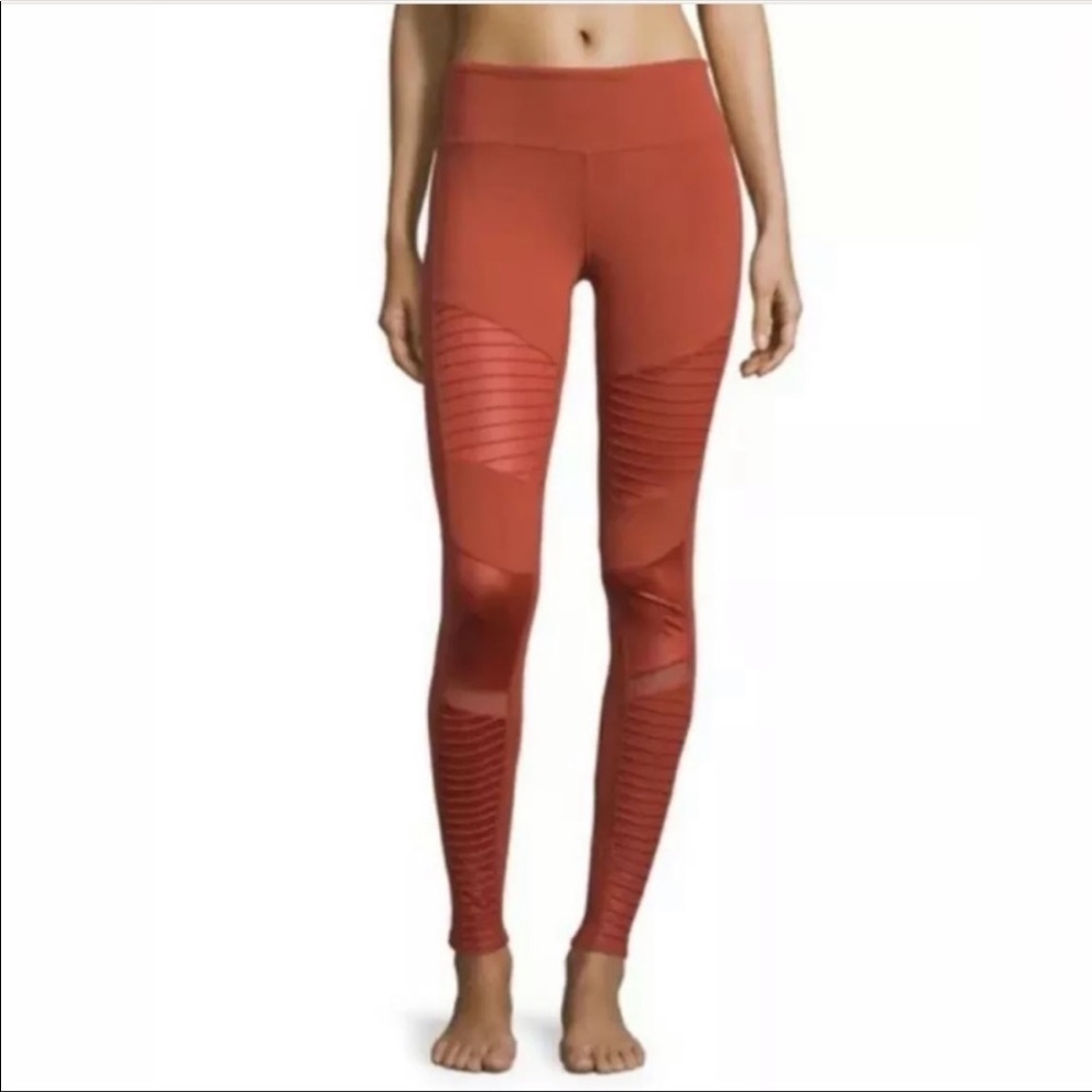 Alo Yoga High Waisted Sienna Burnt Orange Moto Leggings Size XS - Picture 2 of 11